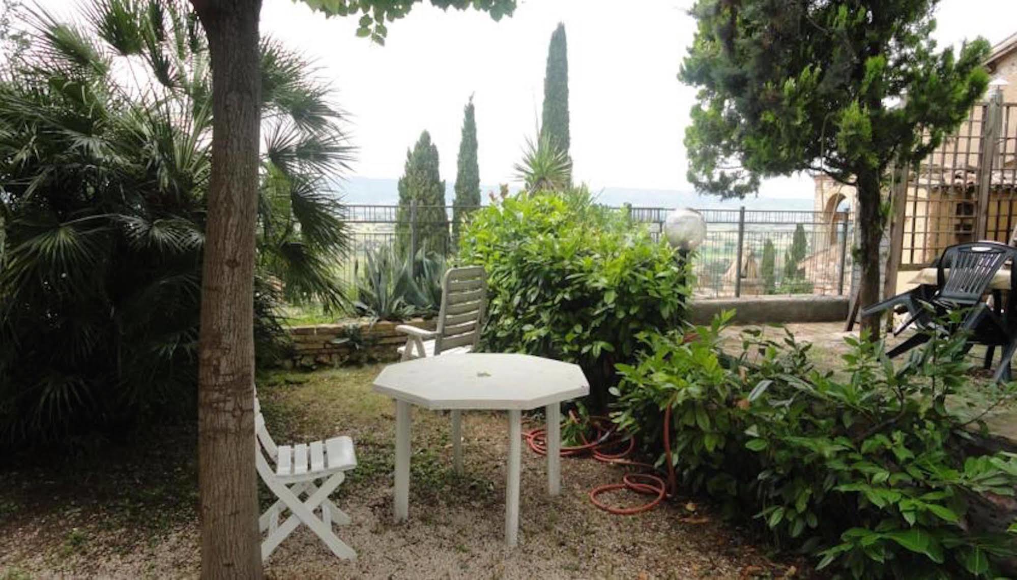 Aparthotel La Terrazza Di Spello Exterior foto