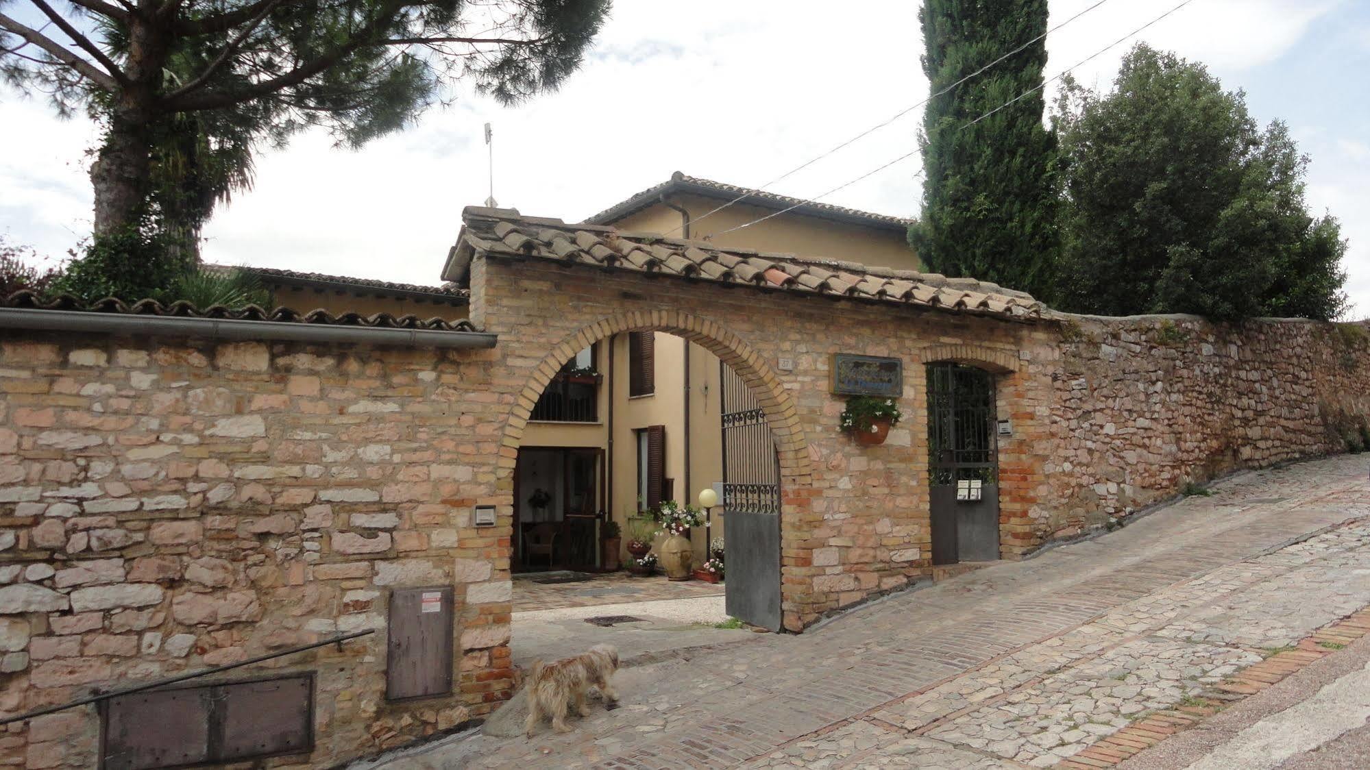 Aparthotel La Terrazza Di Spello Exterior foto