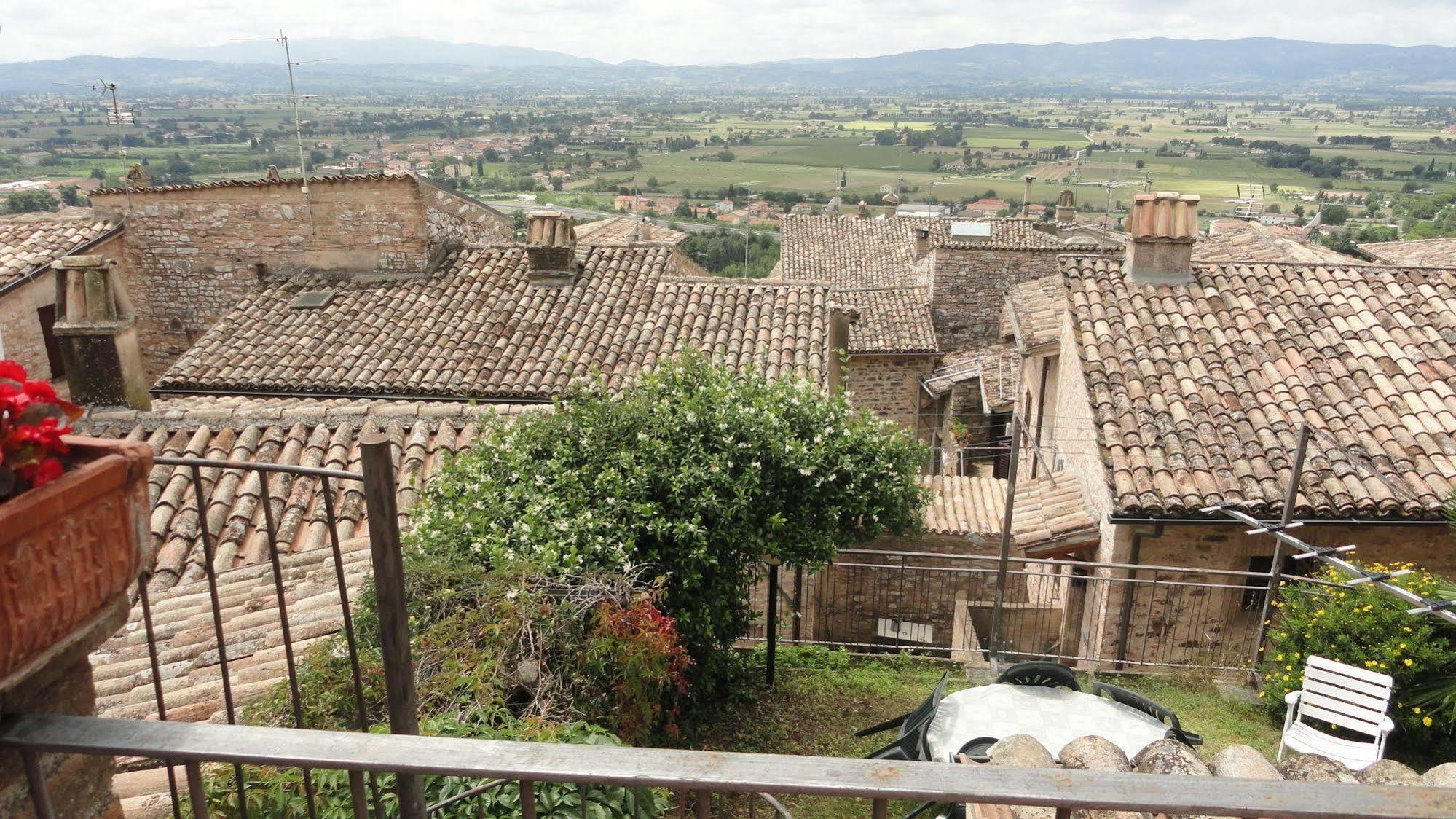 Aparthotel La Terrazza Di Spello Exterior foto